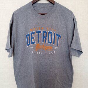 Detroit Motor City Men's Graphic Gray Shirt